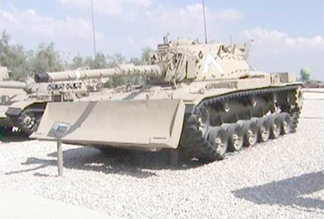 טנק מגח 6 M60 עם דחפור M9