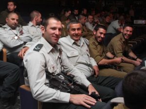 קצינים ונגדים מחטיבה 401 בכנס עשור למלחמת לבנון השנייה