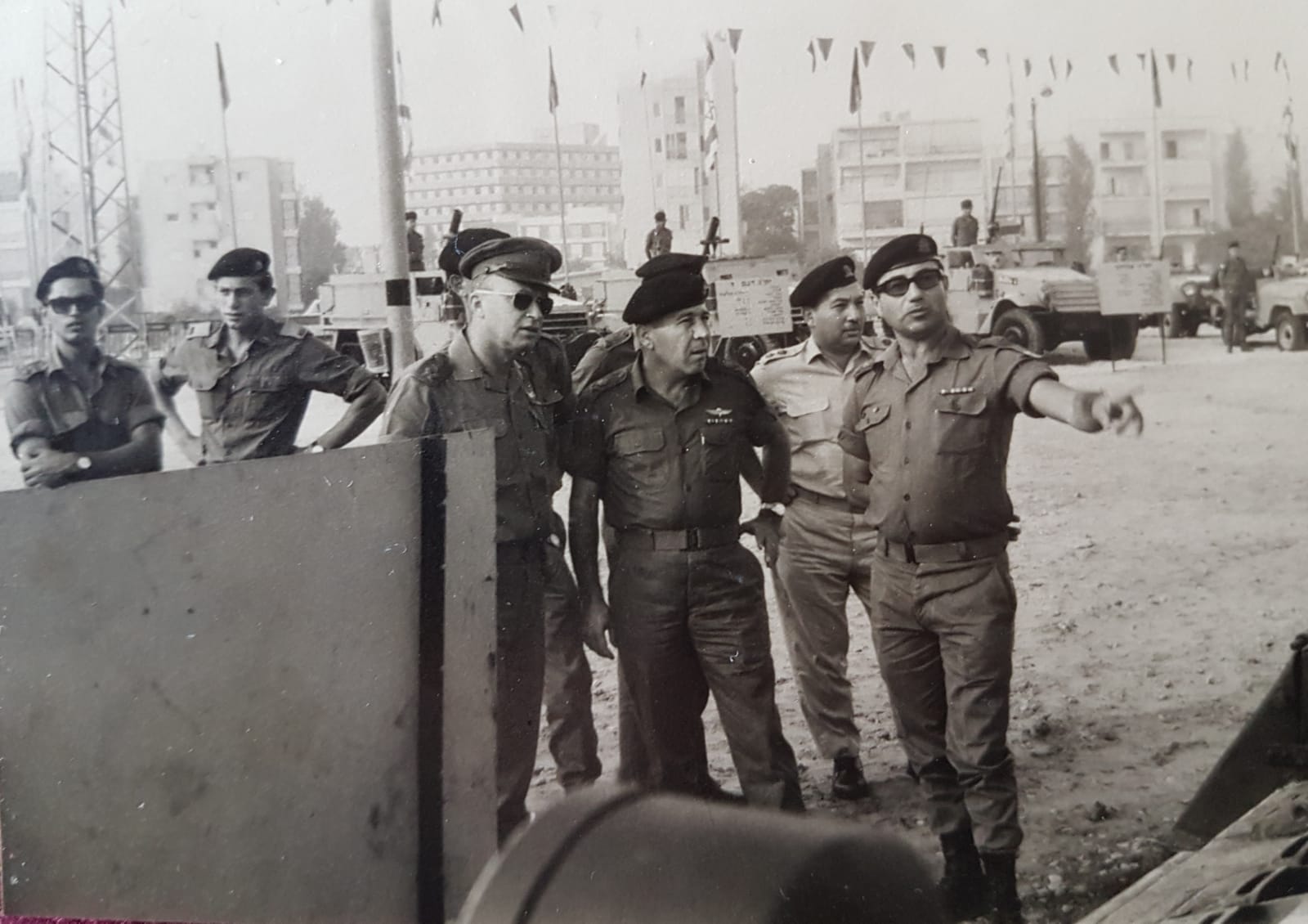מפקדים בחניון השריון 1967
