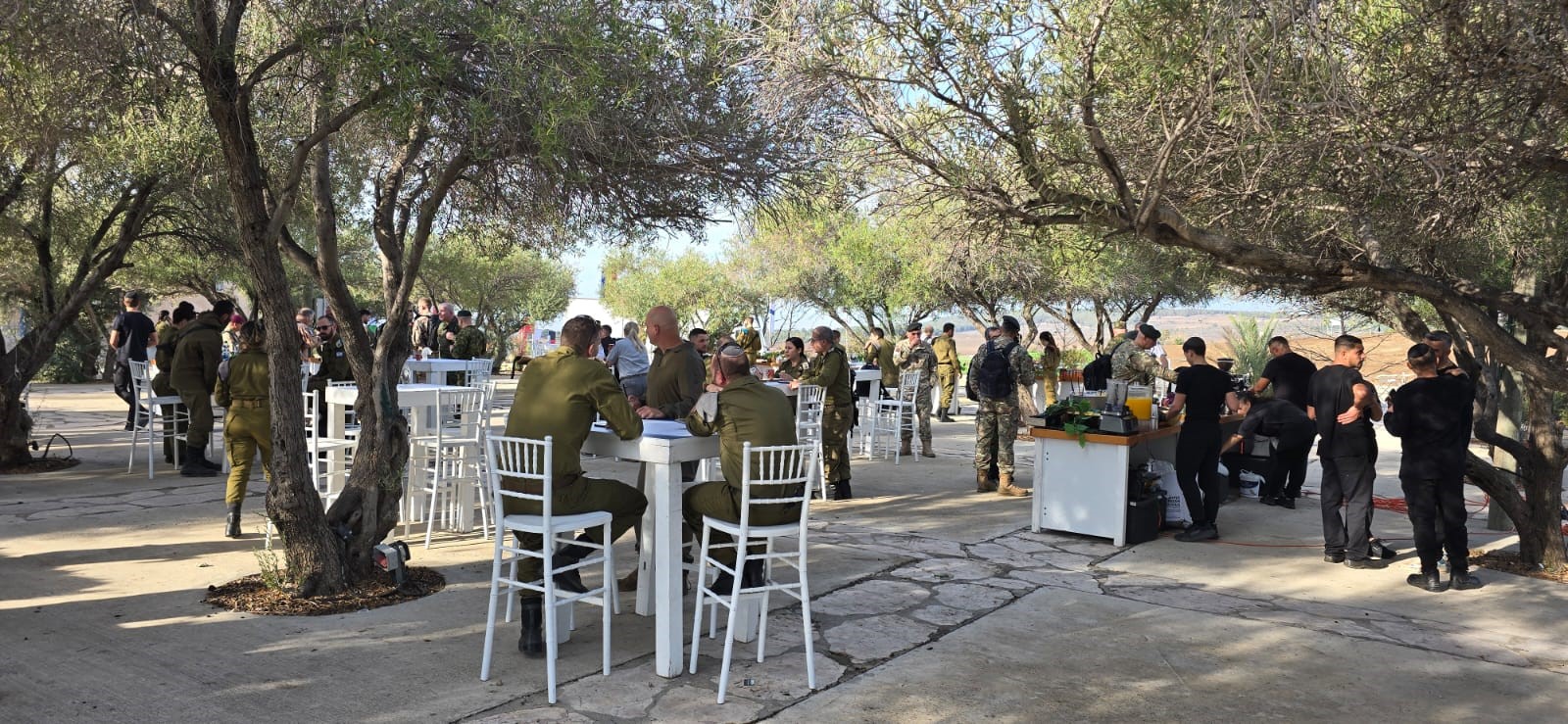 משתתפי יום העיון בבוסתן הצפוני